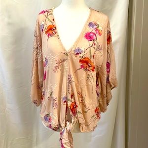 Gorgeous Lovestitch Aliyah boho chic floral front tie top